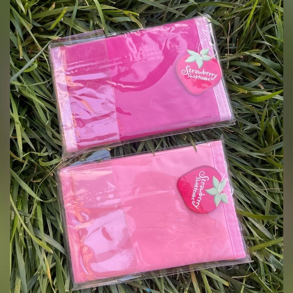 Deadstock Y2K strawberry shortcake wallets 2004
